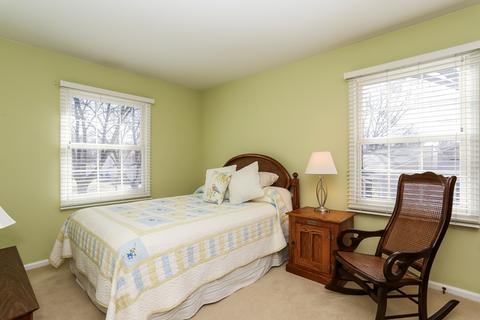 930 Cordova Ct, Wheaton, IL 60189 photo 10