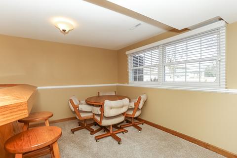 930 Cordova Ct, Wheaton, IL 60189 photo 13