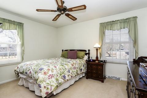 930 Cordova Ct, Wheaton, IL 60189 photo 8