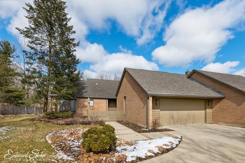 250 Spring Cove Dr, Elgin, IL 60123 photo 1