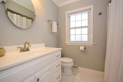 845 S Mitchell Ave, Elmhurst, IL 60126 photo 14