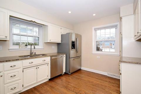 845 S Mitchell Ave, Elmhurst, IL 60126 photo 6