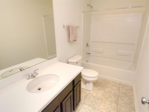 4032 Pompton Ct, Elgin, IL 60124 photo 15