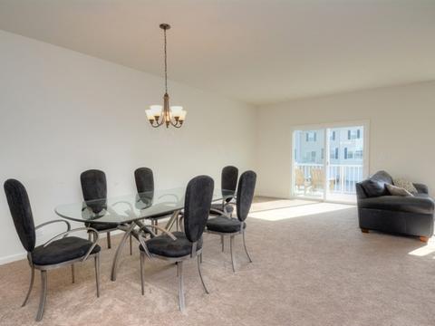 4032 Pompton Ct, Elgin, IL 60124 photo 6
