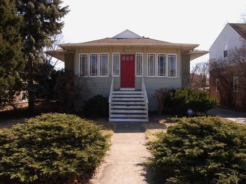 425 Addison Rd, Riverside, IL 60546 photo 1