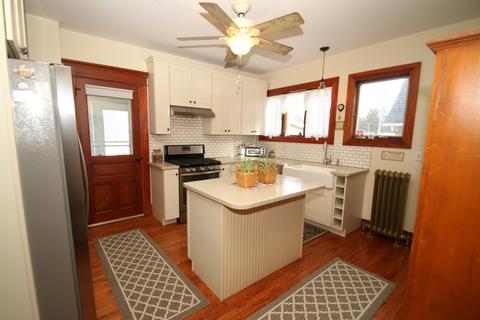 618 E 2nd St, Belvidere, IL 61008 photo 10