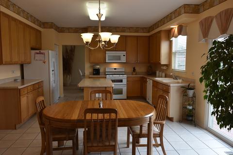 5227 Galloway Dr, Hoffman Estates, IL 60192 photo 9