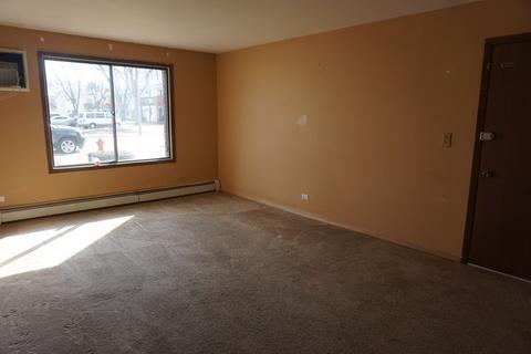 410 Echo Ln #2, Aurora, IL 60504 photo 2