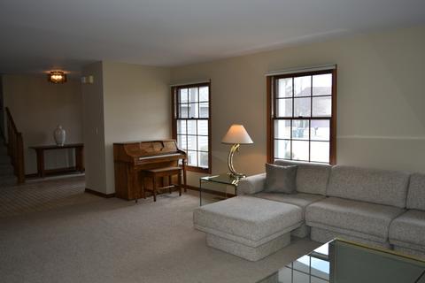 1529 Laburnum Rd, Hoffman Estates, IL 60192 photo 7