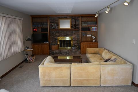 1529 Laburnum Rd, Hoffman Estates, IL 60192 photo 16