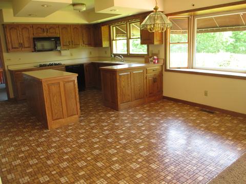 296 N 25th Rd, Peru, IL 61354 photo 9