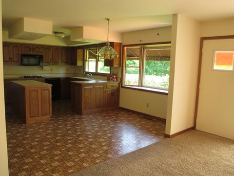 296 N 25th Rd, Peru, IL 61354 photo 8