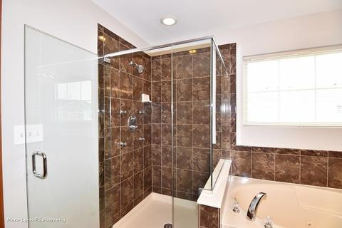 427 Acushnet St, Elgin, IL 60124 photo 17