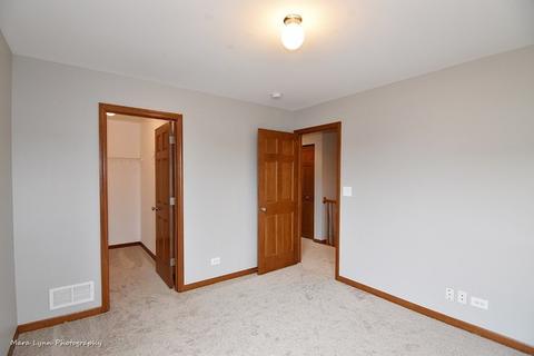 427 Acushnet St, Elgin, IL 60124 photo 21