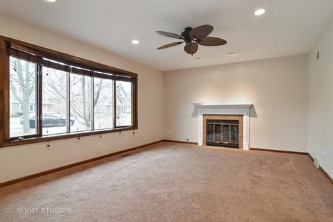 604 N Elm St, Itasca, IL 60143 photo 2