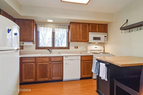 604 N Elm St, Itasca, IL 60143 photo 3