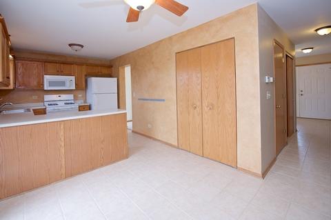 2113 Winding Lakes Dr, Plainfield, IL 60586 photo 8