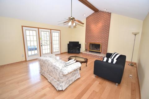 416 Ridgemoor Dr, Willowbrook, IL 60527 photo 13