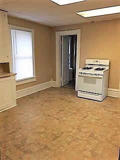 421 La Fox River Dr, Algonquin, IL 60102 photo 4