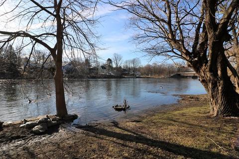 421 La Fox River Dr, Algonquin, IL 60102 photo 12