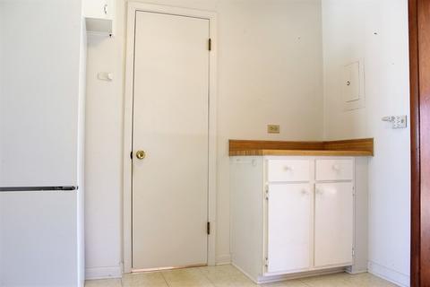 425 Apache Ln, Hoffman Estates, IL 60169 photo 9