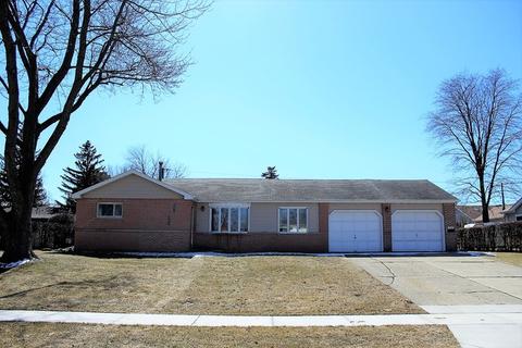 425 Apache Ln, Hoffman Estates, IL 60169 photo 1