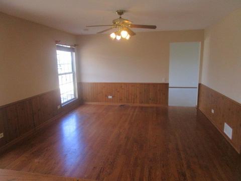 826 Baltusrol Dr, Elgin, IL 60123 photo 9