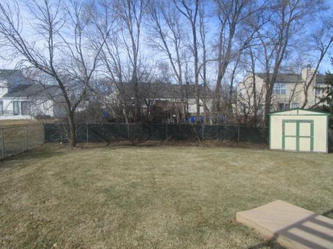 826 Baltusrol Dr, Elgin, IL 60123 photo 2