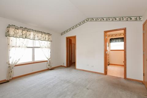 2305 Owl Dr, Plainfield, IL 60586 photo 8