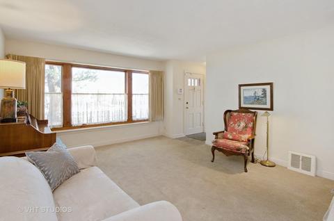558 Miller Dr, Elgin, IL 60123 photo 3