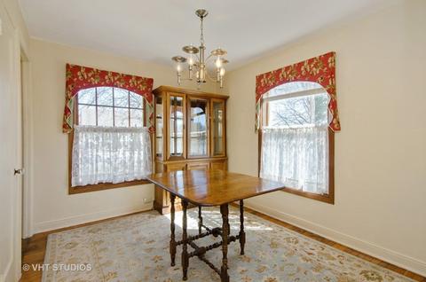558 Miller Dr, Elgin, IL 60123 photo 5