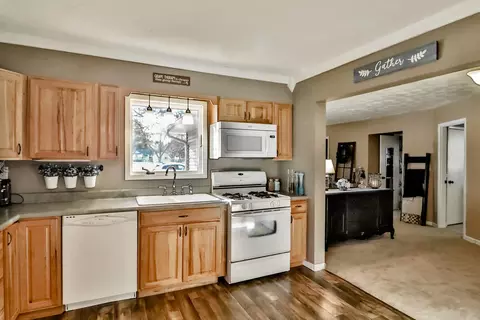 120 S Lawrence St, Cherry Valley, IL 61016 photo 10