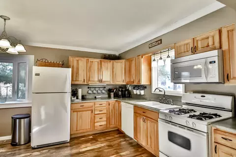 120 S Lawrence St, Cherry Valley, IL 61016 photo 9