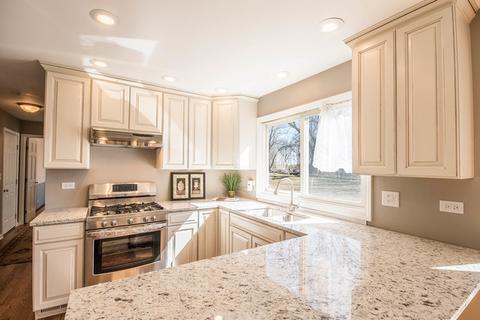 11 N055 Capulet Cir, Elgin, IL 60124 photo 4