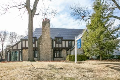 1182 Cedar Ave, Elgin, IL 60120 photo 2