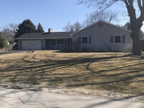 580 Meyer Ct, Aurora, IL 60506 photo 3