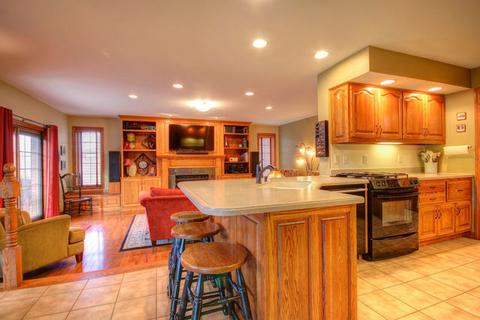 2017 Bentbrook Dr, Champaign, IL 61822 photo 2