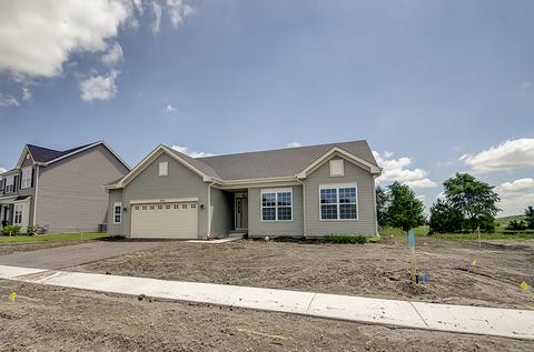 922 Bailey Rd, Sycamore, IL 60178 photo 2