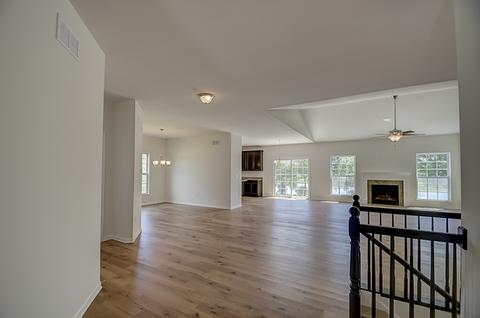 922 Bailey Rd, Sycamore, IL 60178 photo 7