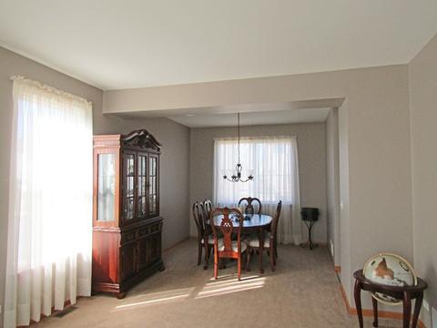 9723 Compton Dr, Huntley, IL 60142 photo 5