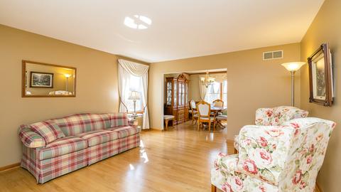 850 Deerpath Ln, Hoffman Estates, IL 60169 photo 10