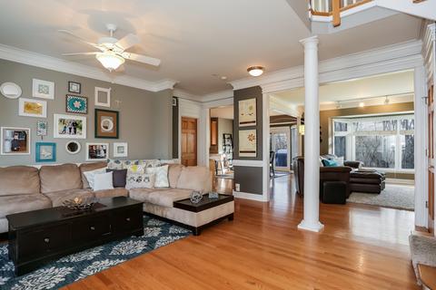 253 Hawk Hollow Dr, Bartlett, IL 60103 photo 3