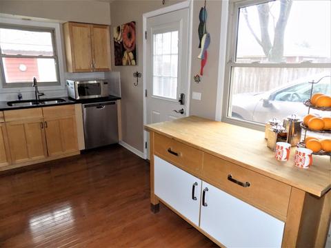 1311 Anthony Rd, Wheeling, IL 60090 photo 9