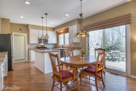 295 Stonegate Rd, Algonquin, IL 60102 photo 6