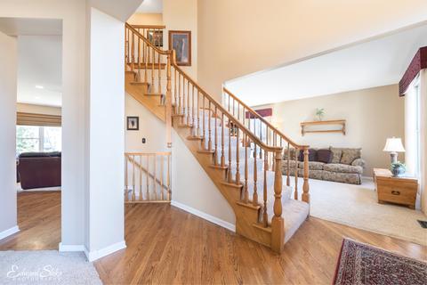 295 Stonegate Rd, Algonquin, IL 60102 photo 2