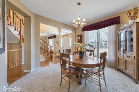 295 Stonegate Rd, Algonquin, IL 60102 photo 12