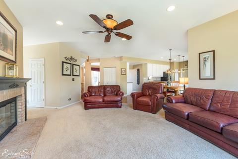 295 Stonegate Rd, Algonquin, IL 60102 photo 4