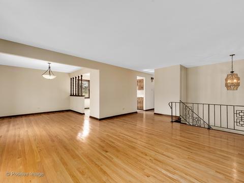 7326 Summit Rd, Darien, IL 60561 photo 3
