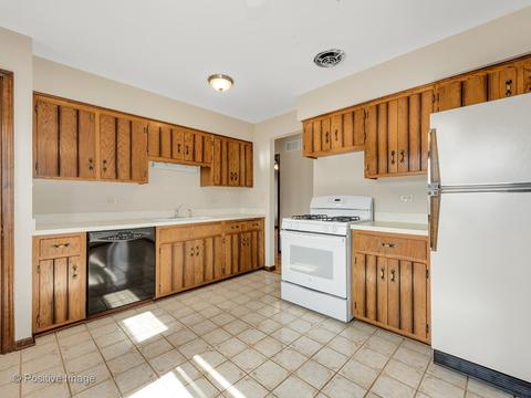 7326 Summit Rd, Darien, IL 60561 photo 6