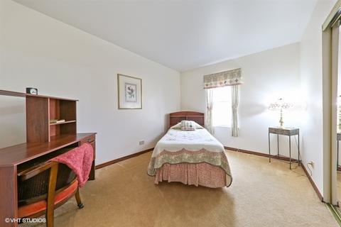 2440 Devonshire Ct, Aurora, IL 60502 photo 8